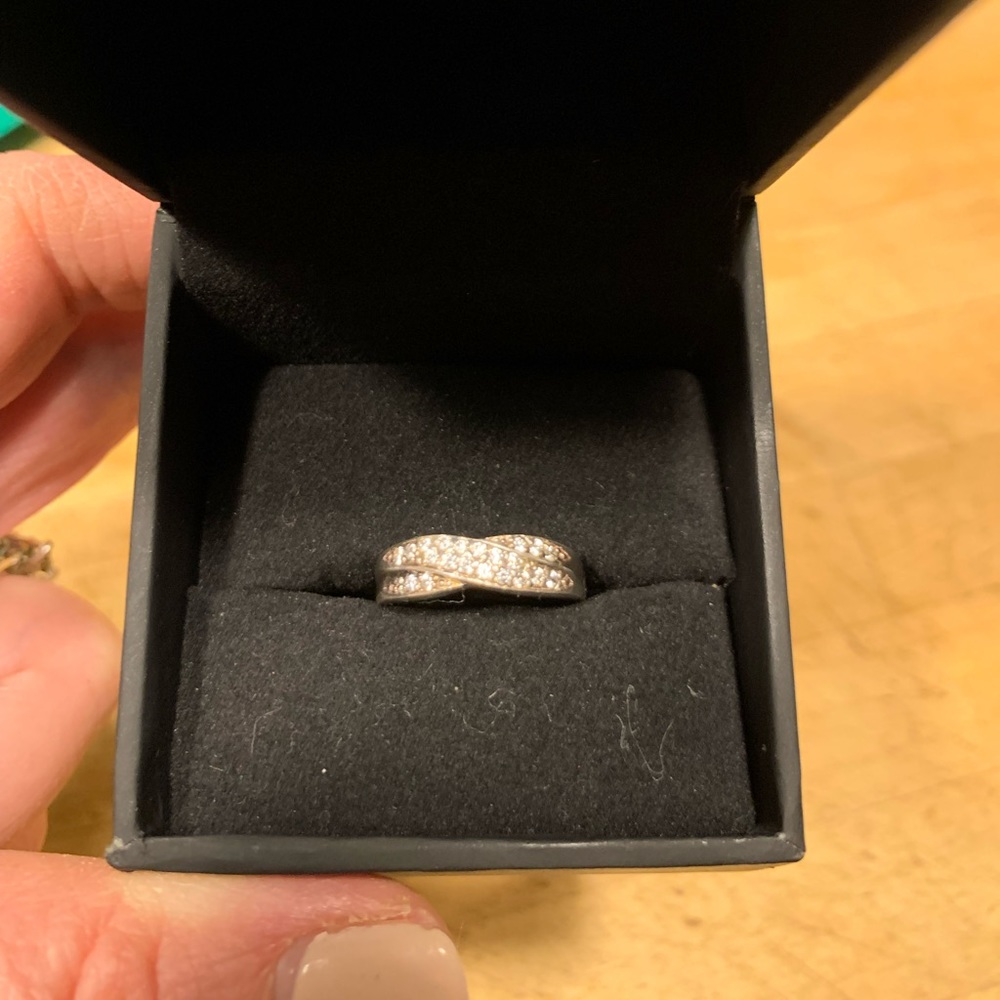 Simply Beautiful Serling Silver and CZ Ring. The perfect wedding band! - Picture 3 of 16